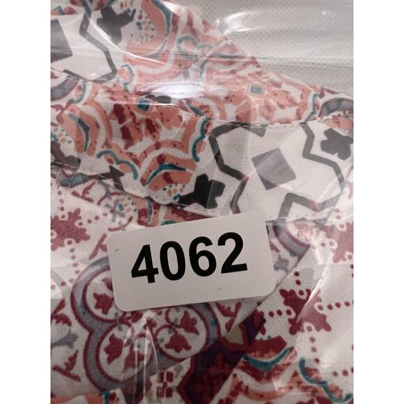 Chicos Patchwork Flutter Sleeve Top Chico's Size 3 Geometric Flowy Hi-Lo - Picture 8 of 8